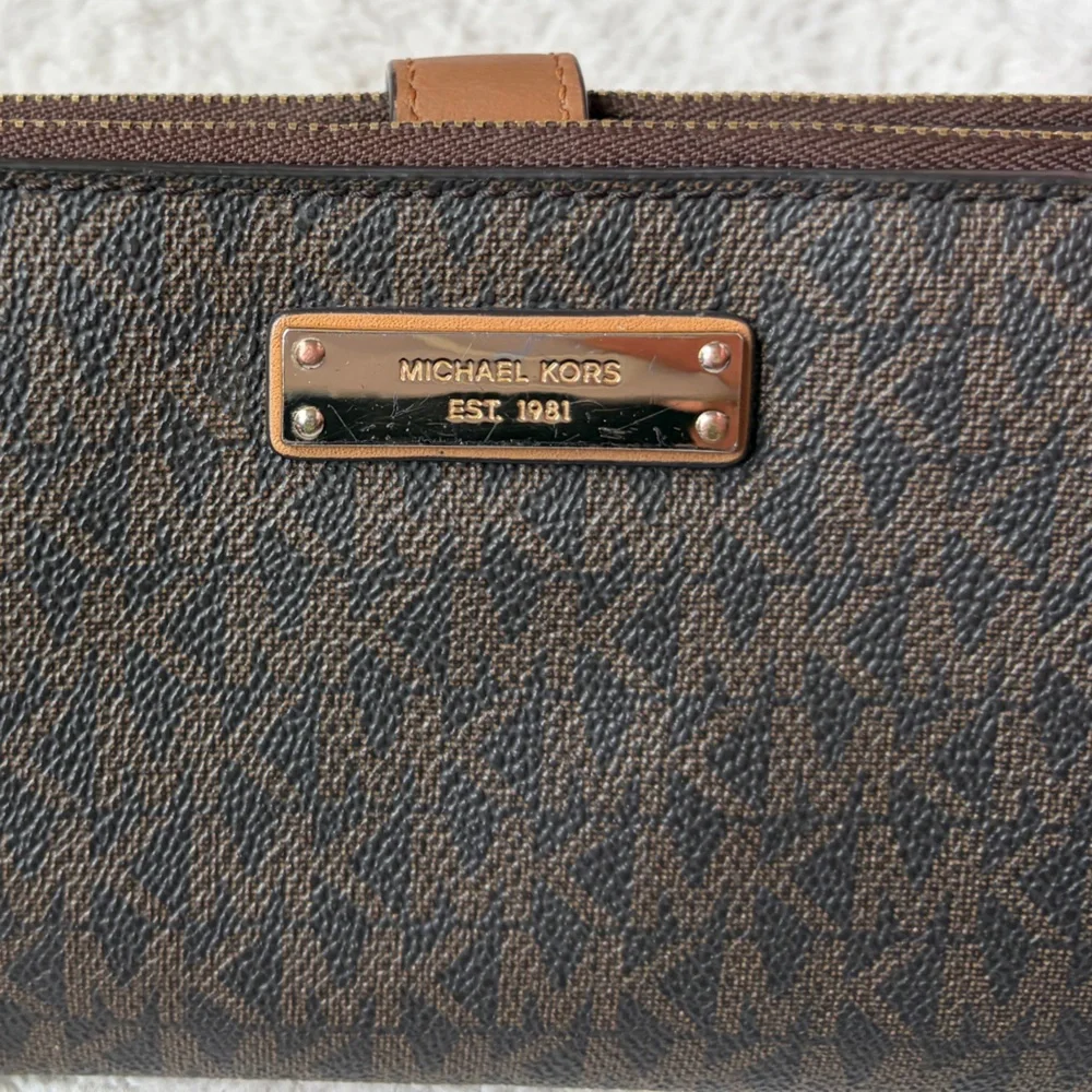 Michael Kors Dark Brown Jet Set Travel Double Zip Wristlet